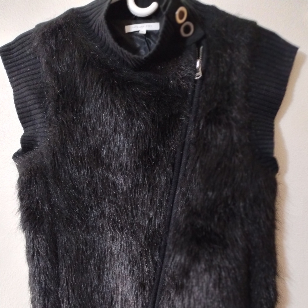 Patrizia pepe faux fur vest sweater black size 0